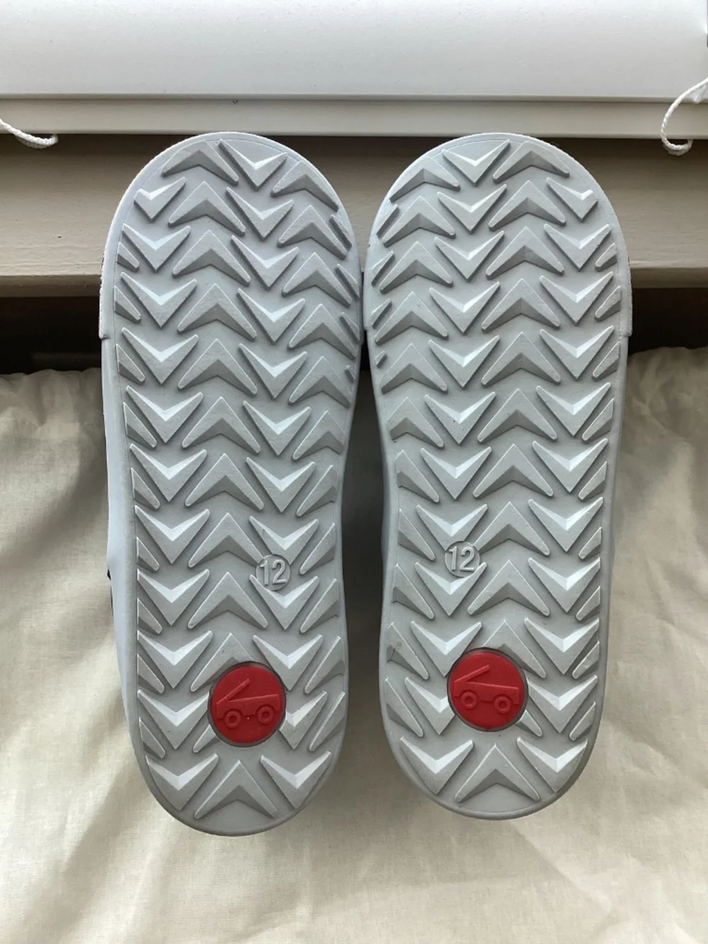 See Kai Run Kids' Keegan II High Top Sneaker, size 12